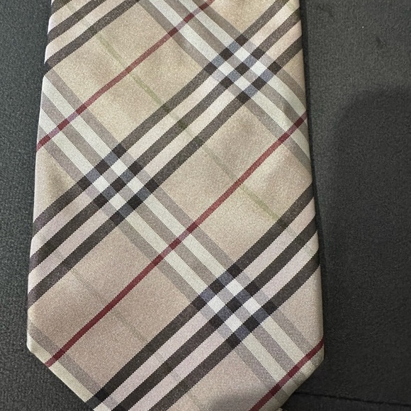 Burberry tie - Picture 6 of 7